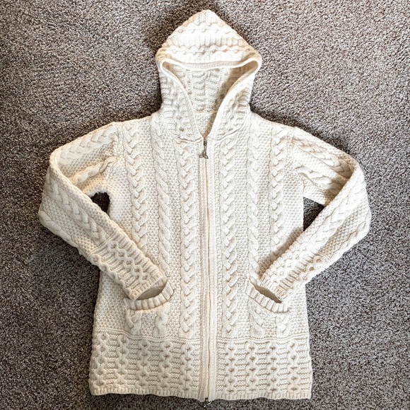 ARAN Hooded Coatigan with celtic knot zipper pull - Picture 4 of 6